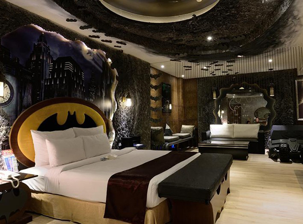 Que tal se hospedar no quarto do Batman? Veja alguns hotéis inspirados em HQ